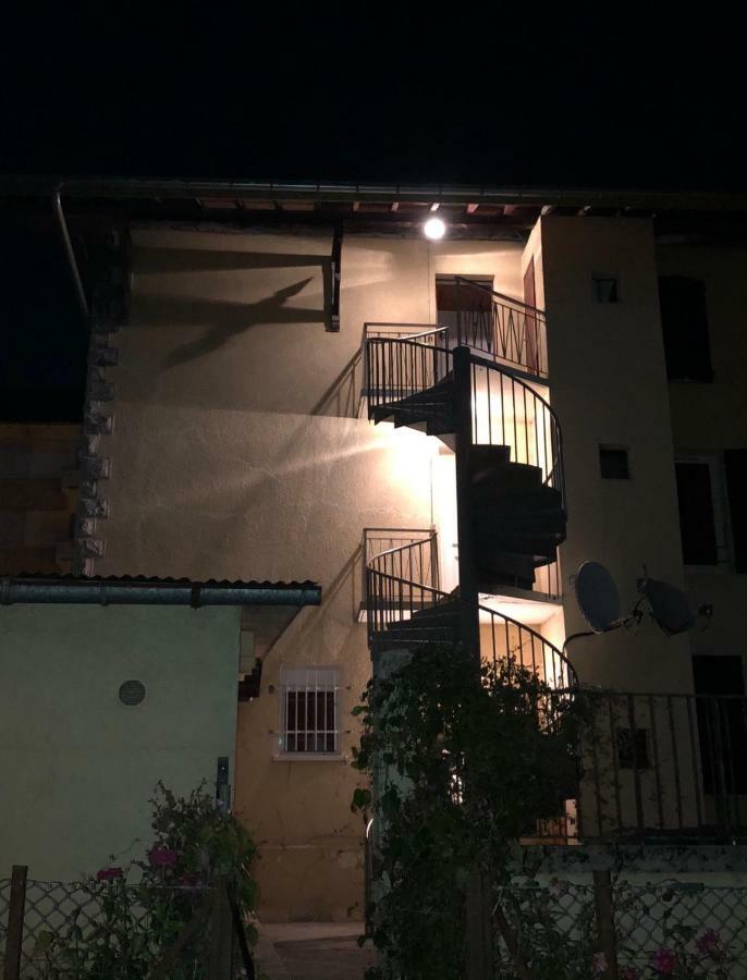 Appartement Tout Confort Ужин Экстерьер фото
