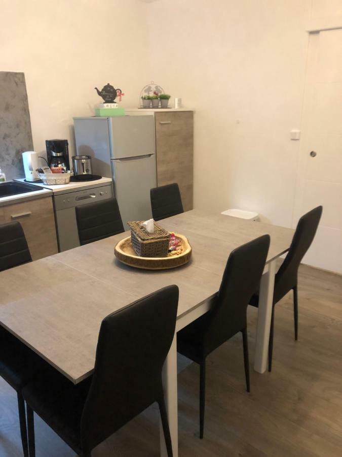 Appartement Tout Confort Ужин Экстерьер фото